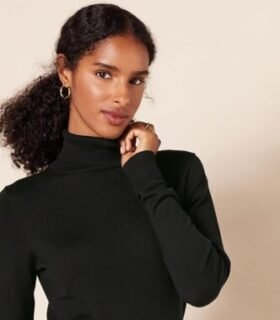 Amazon Essentials Lightweight Long-Sleeve Turtleneck